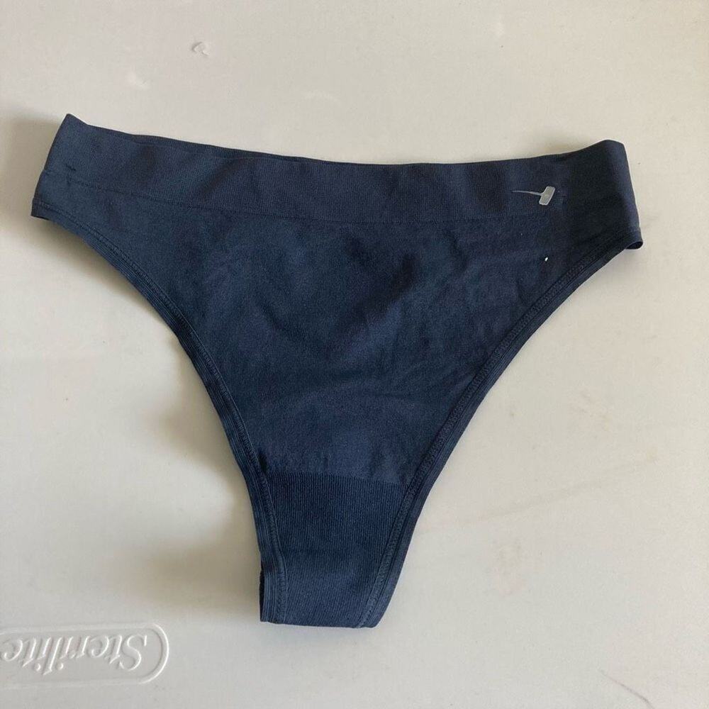 Small thong nwot ( clear tag attached)